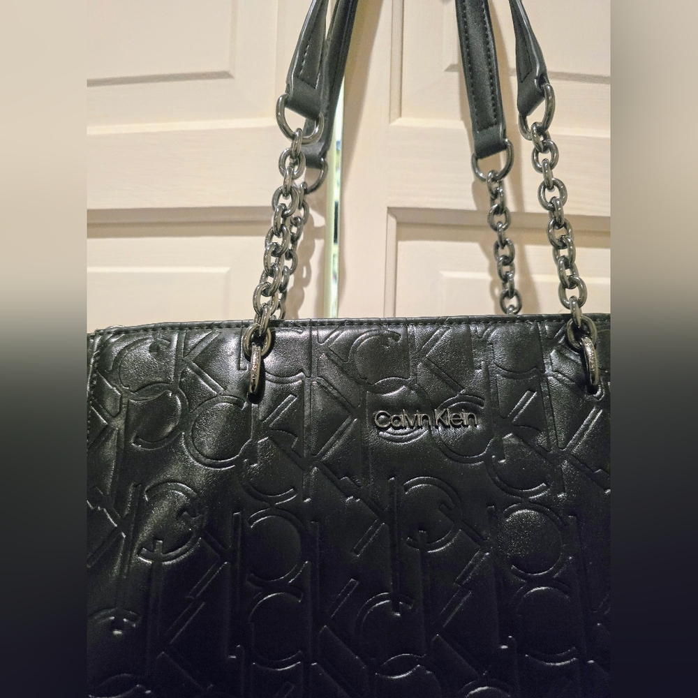 Calvin Klein Black Purse - Picture 4 of 7